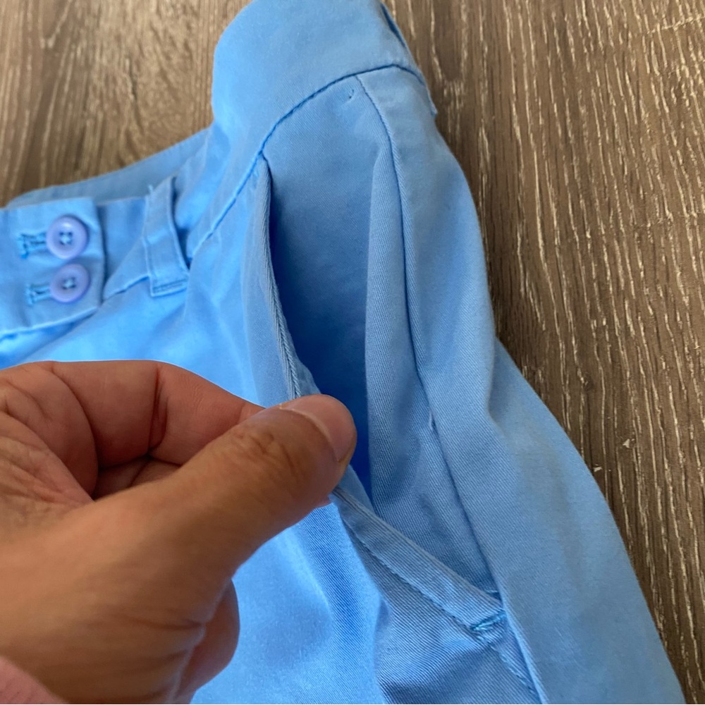 Vineyard Vines Women’s Light Blue Chino Shorts - Picture 3 of 9